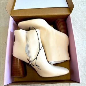 Brand-New Sam & Libby Carlson Heeled Zip-Up Over Ankle Boots - Vanilla Size 10